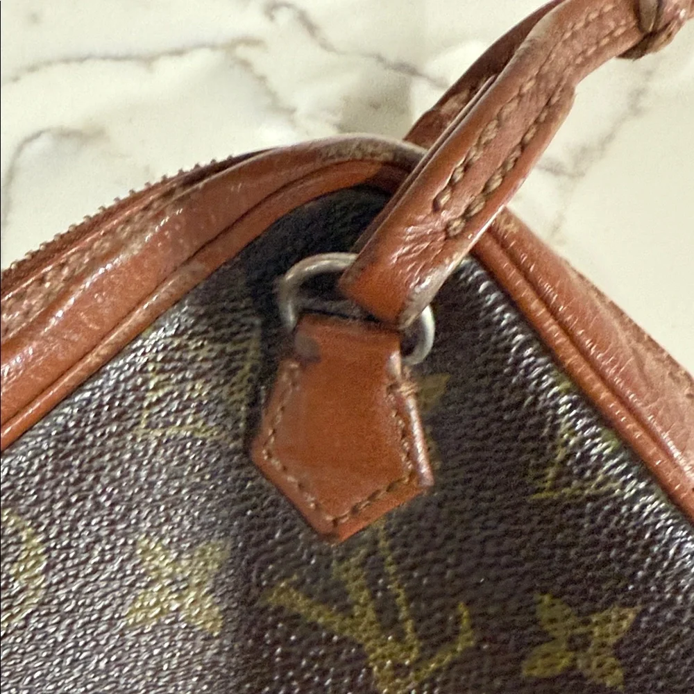Louis Vuitton Brown Monogram Clutch - Picture 15 of 16